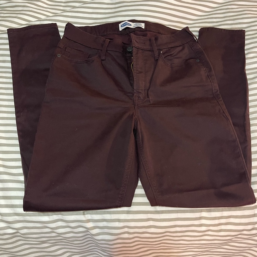 Size 8 womens burgandy rock star super skinny high rise pants